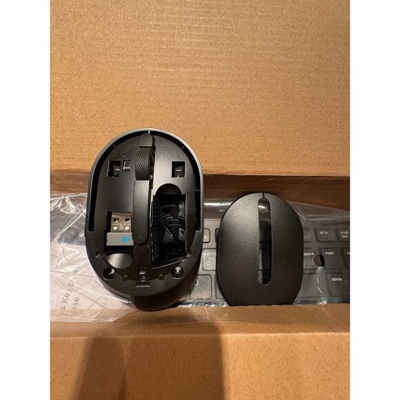 Dell KM5221W Pro Wireless Keyboard & Mouse Combo – Black – NEW in box never used - Picture 7 of 16